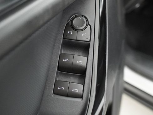 New 2026 Chevrolet Equinox LT w/ Safety and Technology Package FWD image 13