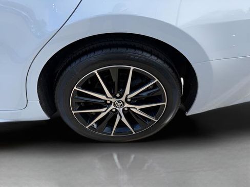 Used 2023 Toyota Camry SE FWD image 17