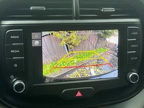 Used 2023 Kia Soul LX image 17