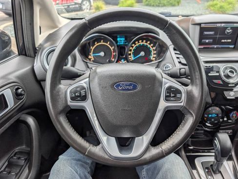 Used 2014 Ford Fiesta Titanium FWD image 19