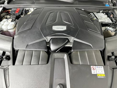 Certified 2023 Porsche Cayenne Coupe image 37