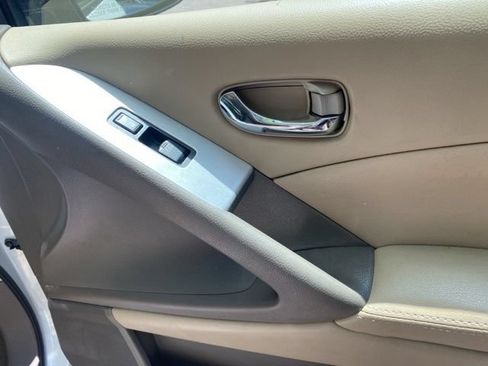 Used 2011 Nissan Murano S AWD/4WD image 22