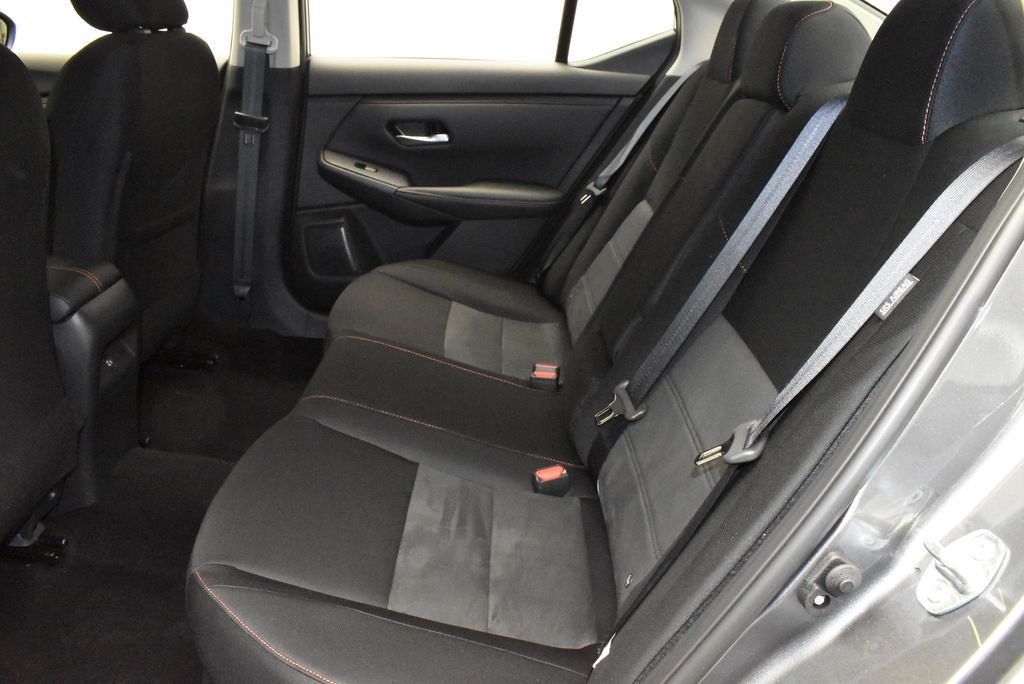 Used 2025 Nissan Sentra SR FWD image 35