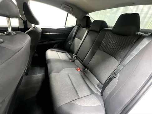 Used 2025 Toyota Camry LE image 31