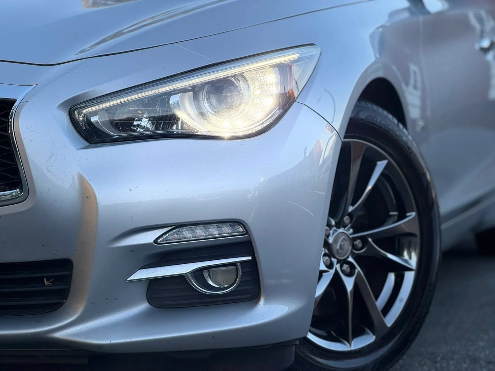 Used 2017 INFINITI Q50 Signature Edition RWD image 4