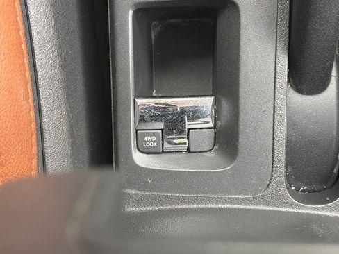 Used 2017 Jeep Compass High Altitude image 13