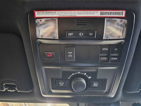 Used 2022 Toyota Tacoma TRD Off-Road w/ TRD Premium Off Road Package AWD/4WD image 34