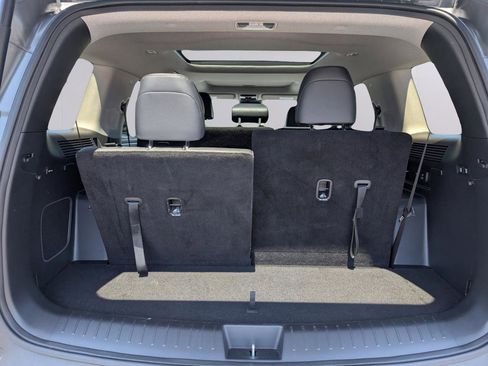 Used 2025 Hyundai Santa Fe Limited FWD image 33