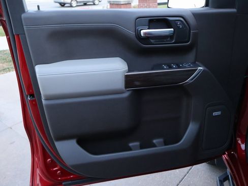 Used 2021 Chevrolet Silverado 1500 LT Trail Boss w/ Convenience Package II image 34