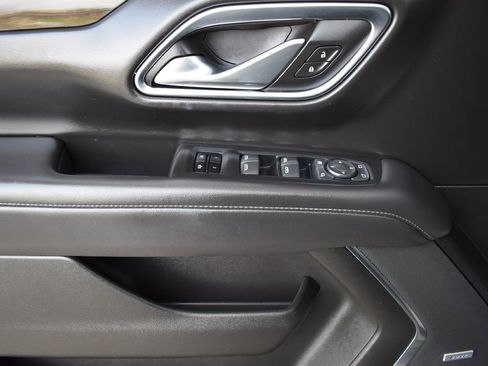 Used 2022 Chevrolet Tahoe Z71 w/ Luxury Package image 12