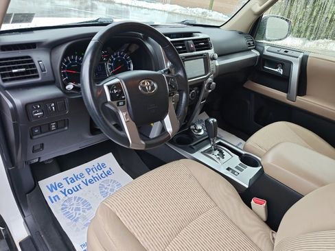 Used 2016 Toyota 4Runner SR5 image 12