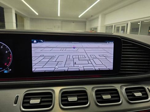 Used 2024 Mercedes-Benz GLE 350 4MATIC image 24