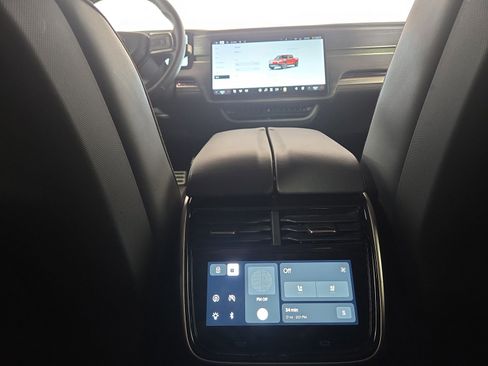 Used 2023 Rivian R1T Adventure image 28