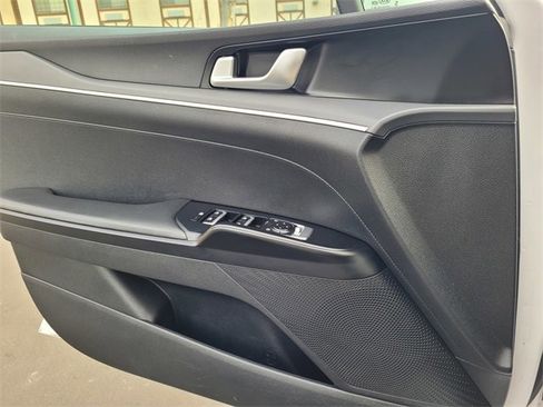 Used 2021 Kia K5 LXS image 12