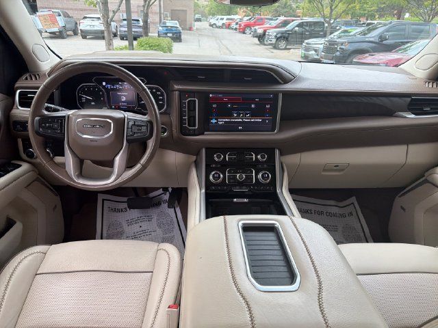 Used 2021 GMC Yukon Denali w/ Denali Premium Package AWD/4WD image 12