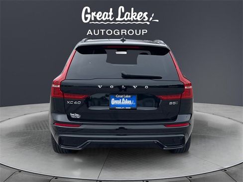 Used 2024 Volvo XC60 B5 Core image 4