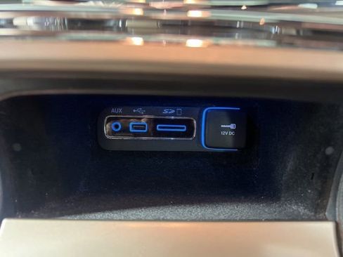 Used 2016 Jeep Grand Cherokee Laredo 75th Anniversary image 24