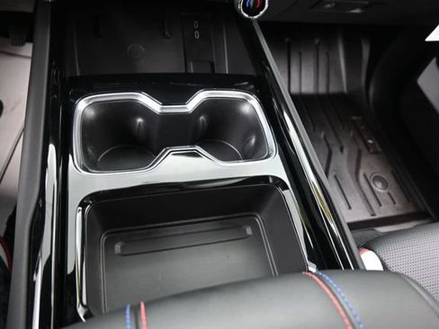 Used 2025 Chevrolet Silverado EV RST AWD/4WD image 7