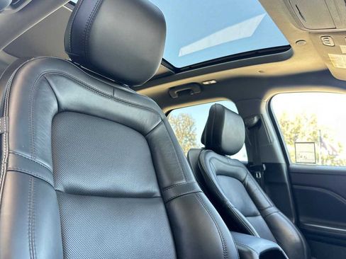 Used 2022 Lincoln Corsair Reserve w/ Equipment Group 201A image 18