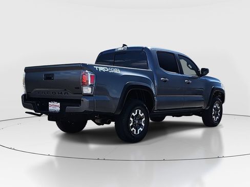 Used 2020 Toyota Tacoma TRD Off-Road w/ TRD Premium Off Road Package AWD/4WD image 5