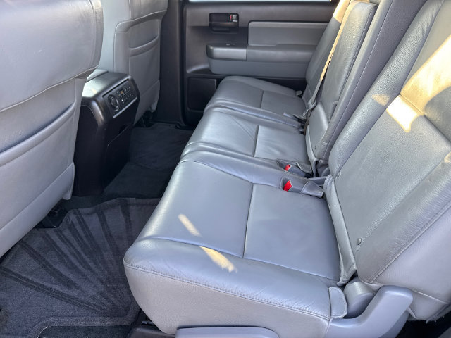Used 2016 Toyota Sequoia SR5 w/ Premium Package RWD image 18