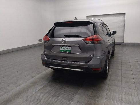 Used 2020 Nissan Rogue SV FWD image 9