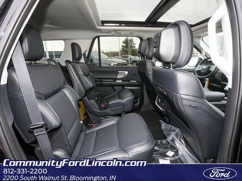 New 2026 Ford Expedition Platinum w/ Driver's Package image 19