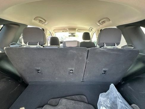 Used 2021 Ford Escape SE FWD image 19