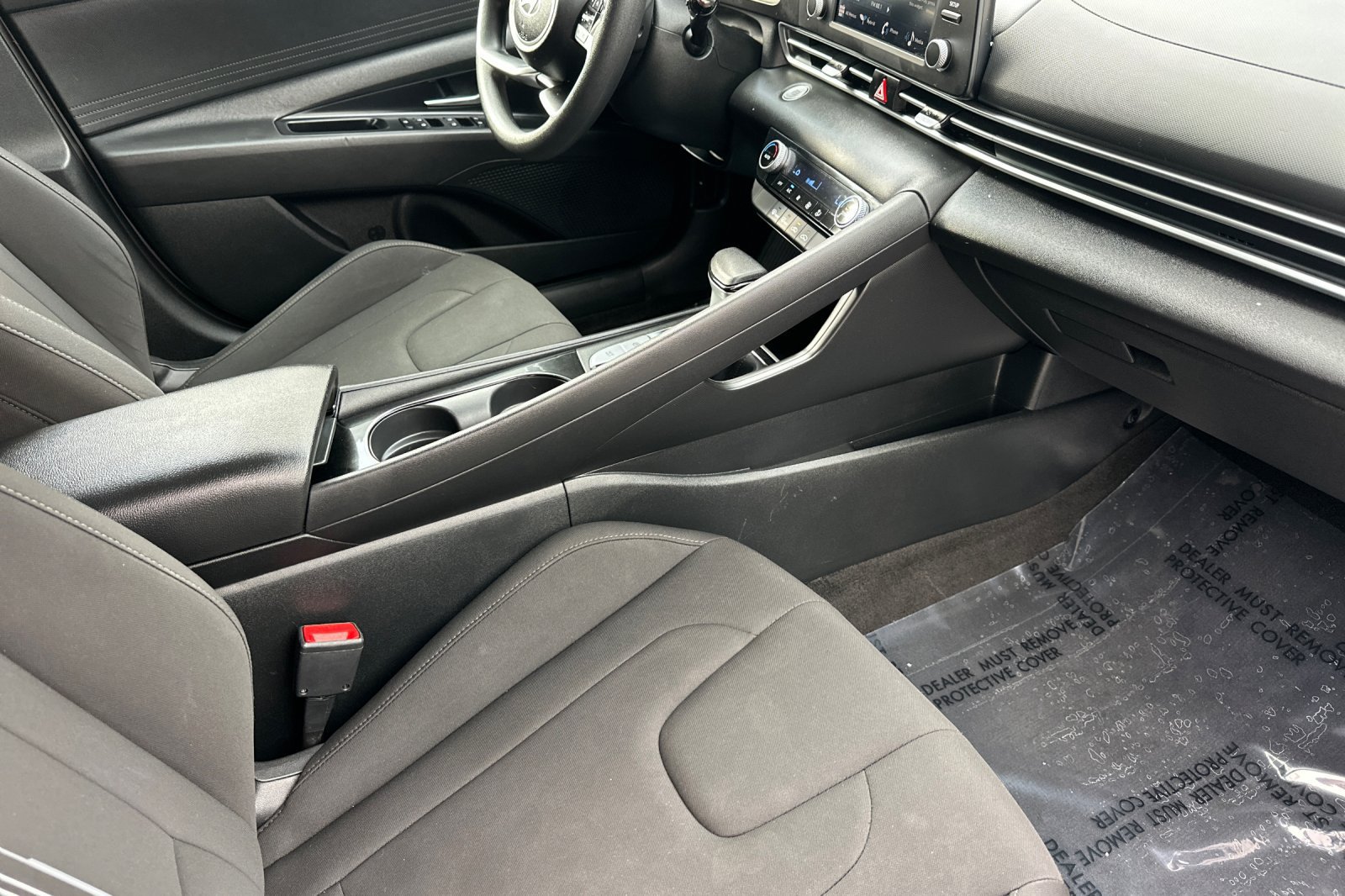 Used 2025 Hyundai Elantra Hybrid FWD image 16