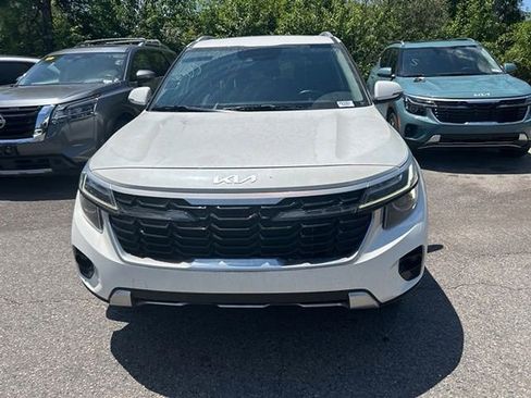 Certified 2024 Kia Seltos EX AWD/4WD image 12