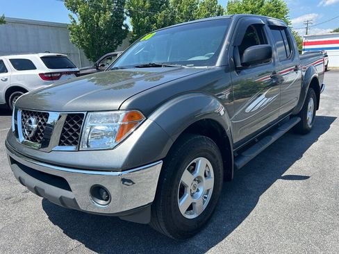 Used 2008 Nissan Frontier SE w/ SE Value Truck Pkg AWD/4WD image 7