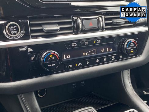 Used 2024 Nissan Pathfinder SV image 25