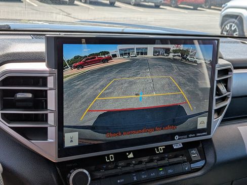 Used 2023 Toyota Tundra SR5 w/ SR5 Premium Package AWD/4WD image 32