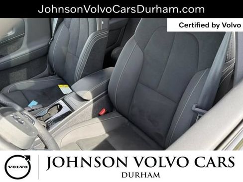 Used 2024 Volvo XC40 Recharge Ultimate RWD image 8