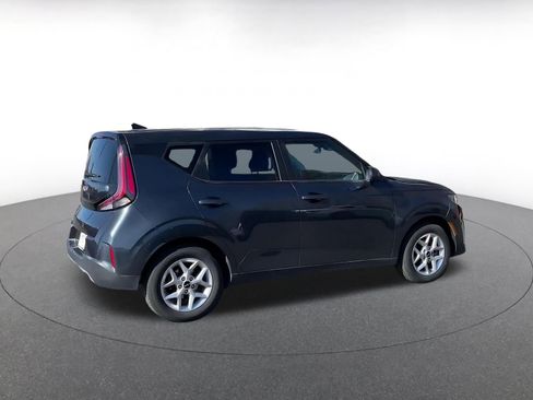 Used 2025 Kia Soul LX w/ LX Technology Package image 15
