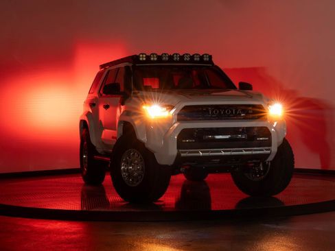 Used 2025 Toyota 4Runner Trailhunter image 20