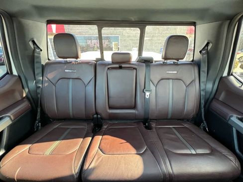 Used 2016 Ford F150 Platinum w/ Equipment Group 701A Luxury image 28