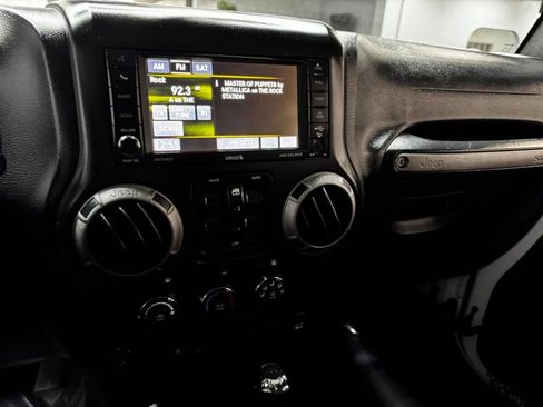 Used 2017 Jeep Wrangler Unlimited Sport w/ Quick Order Package 24S AWD/4WD image 25