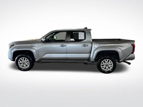 Certified 2025 Toyota Tacoma SR5 AWD/4WD image 2