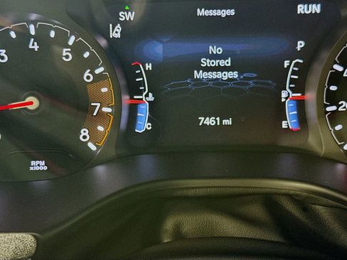 Used 2025 Jeep Compass Latitude image 14