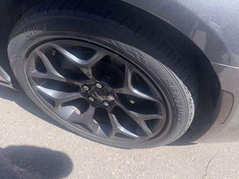 Used 2019 Chrysler 300 Touring w/ Sport Appearance Package image 11