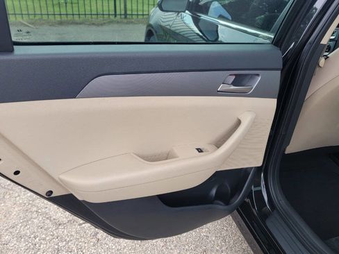 Used 2019 Hyundai Sonata SE w/ Cargo Package FWD image 23