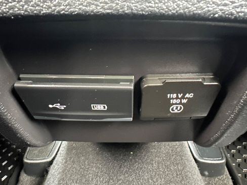 Used 2020 Jeep Cherokee Trailhawk w/ Cold Weather Group AWD/4WD image 28