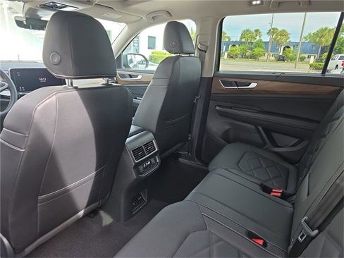 New 2026 Volkswagen Atlas SE image 12