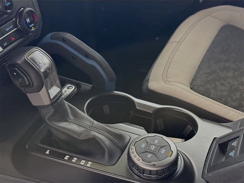 Used 2023 Ford Bronco Wildtrak image 10