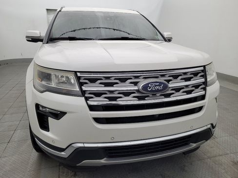 Used 2018 Ford Explorer Limited w/ Ford Safe & Smart Package FWD image 14