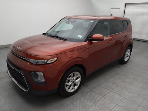 Used 2022 Kia Soul LX w/ Technology Package FWD image 2