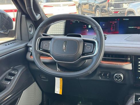 New 2025 Lincoln Navigator L Black Label image 13