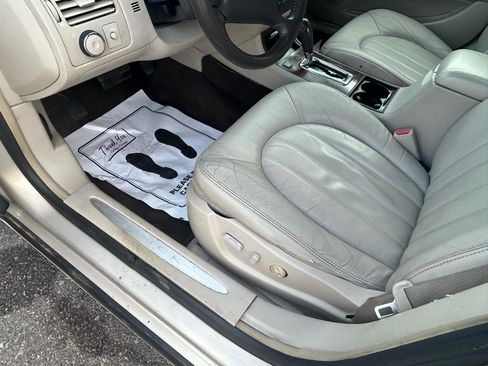 Used 2007 Buick Lucerne CXL w/ Luxury Package FWD image 10