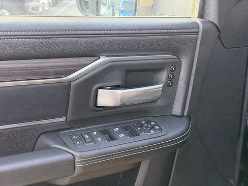 New 2026 RAM 2500 Tradesman AWD/4WD image 11